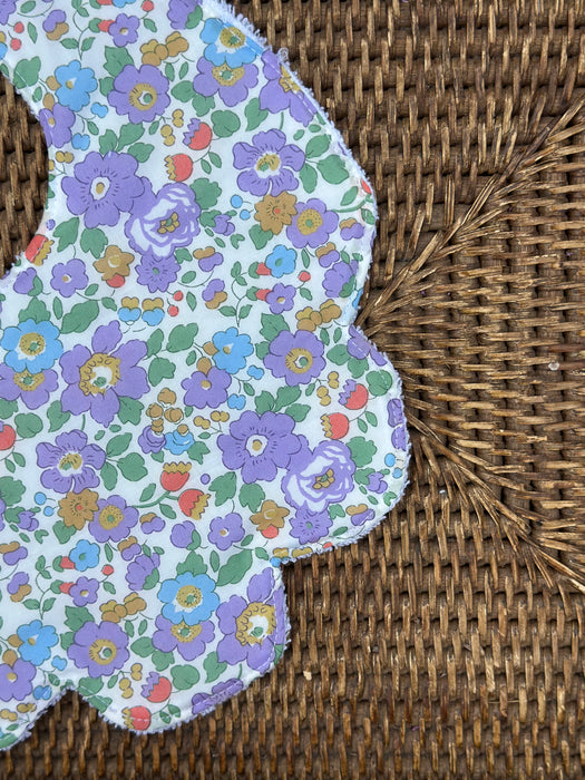 ‘Betsy R’ Liberty Bib