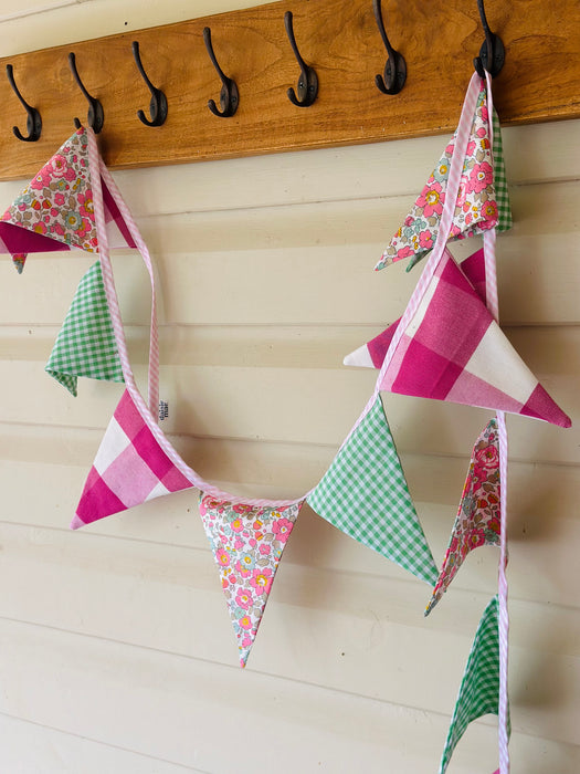 Besty Pink bunting