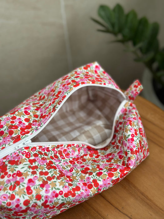 Wiltshire Star + Beige Gingham Bag