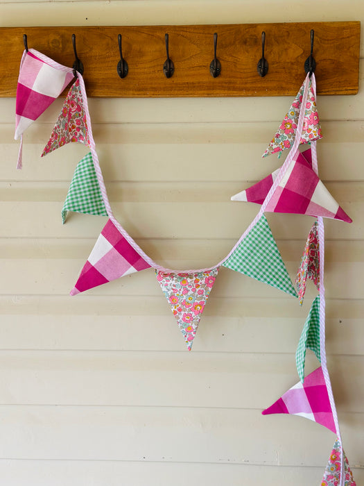 Besty Pink bunting