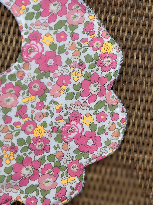 ‘Betsy U’ Liberty Bib