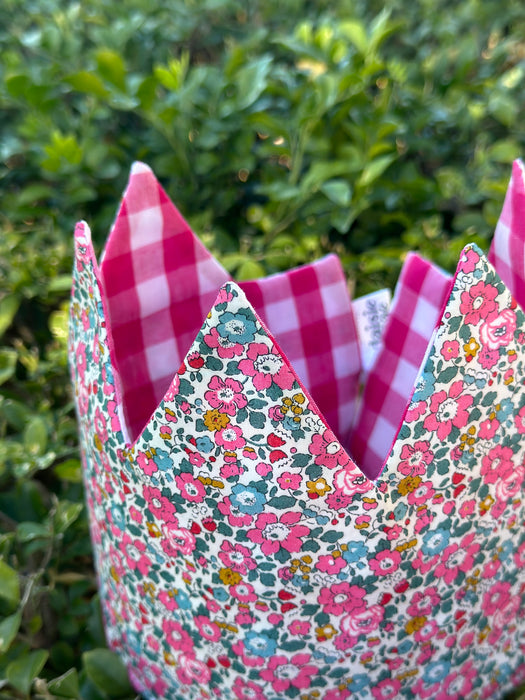 Betsy Ann & Gingham Crown