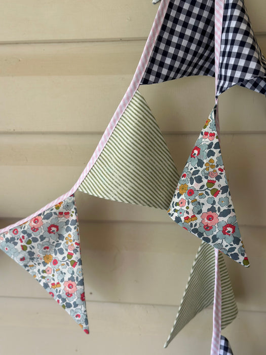 Betsy Blue bunting