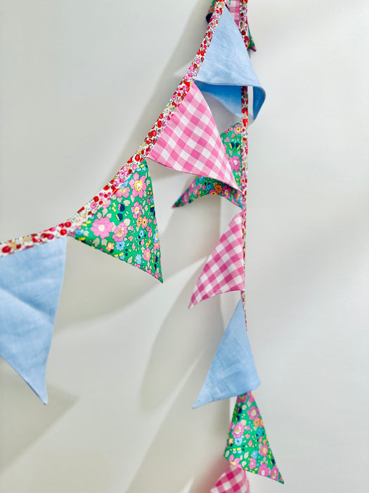 ‘Betsy Green’ Bunting