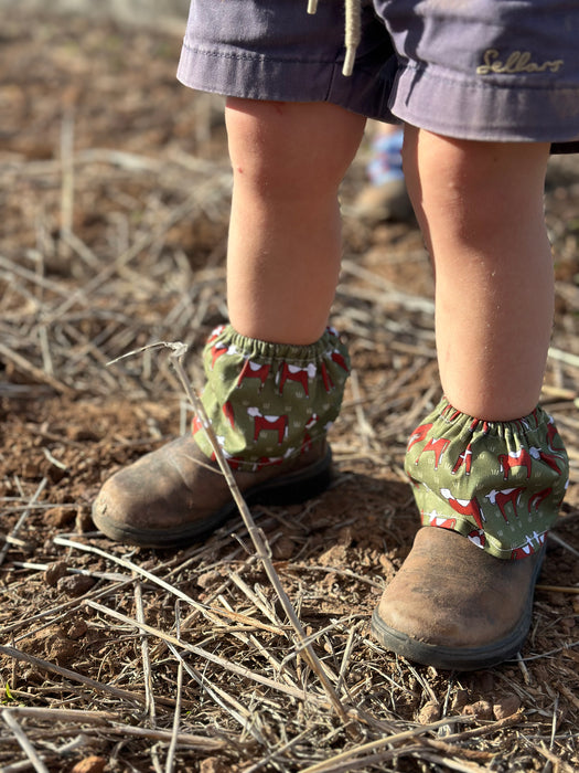 Kids Cow Sock Guards