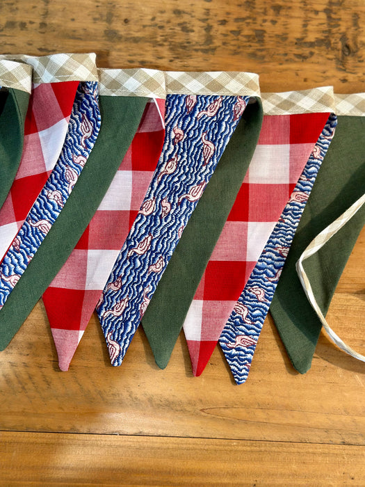 'Red Checker Duck' Bunting